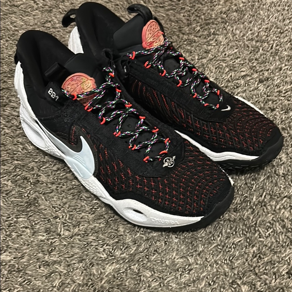 Nike Black and White Athletic Shoes